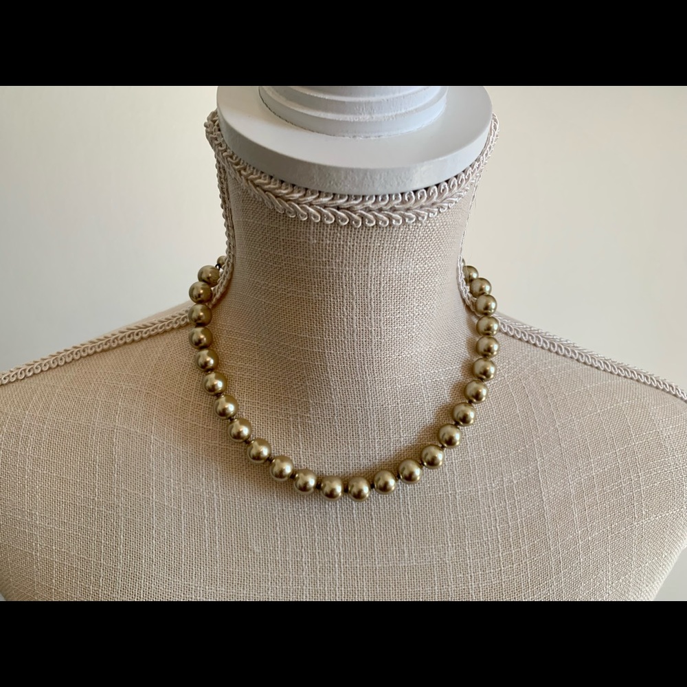 Gold beaded necklace